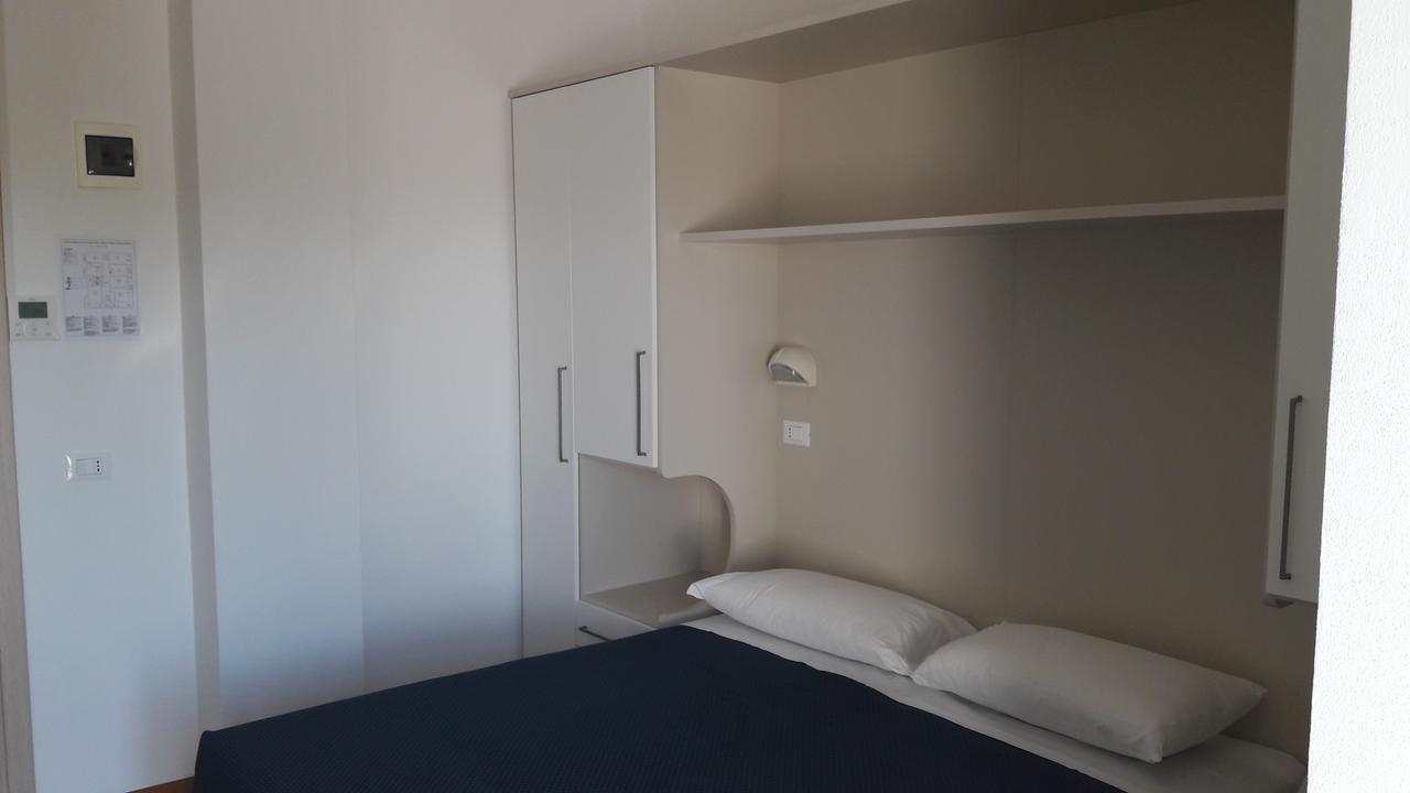 B&B - Meuble' - Hotel " Cordiale " 米萨诺阿德里亚蒂科 外观 照片